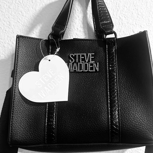 Steve Madden Black Crossbody Bag with Heart Pouch - Picture 4 of 4